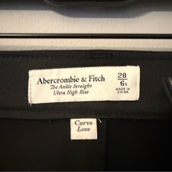 Abercrombie & Fitch Curve Love Vegan Leather Ankle Straight Pants, NWT - Picture 10 of 10